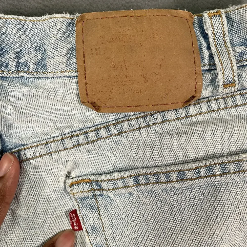 Levi’s 505 Jeans Light Wash Blue Men’s 34x30 Distressed Straight Denim